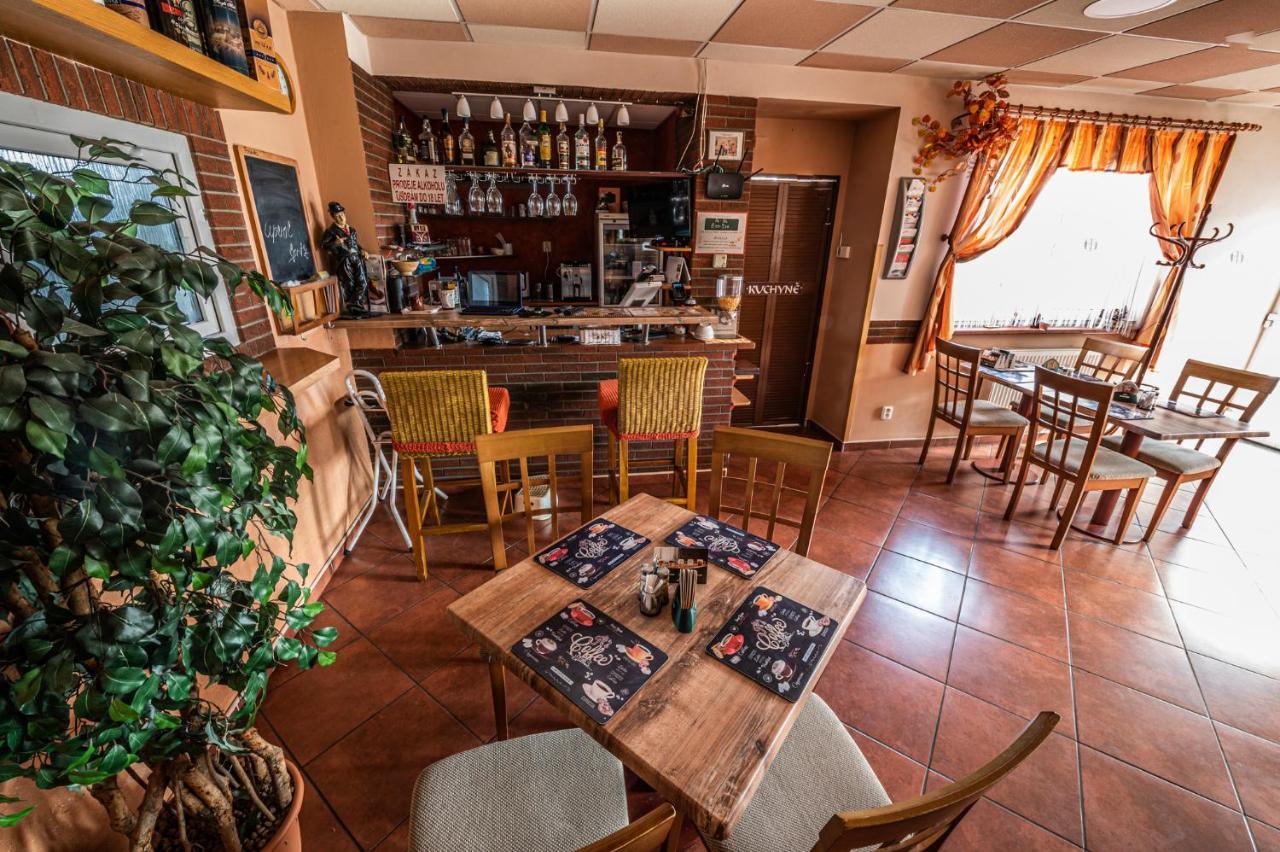 Penzion U Tulaka Dobřichovice Exterior foto