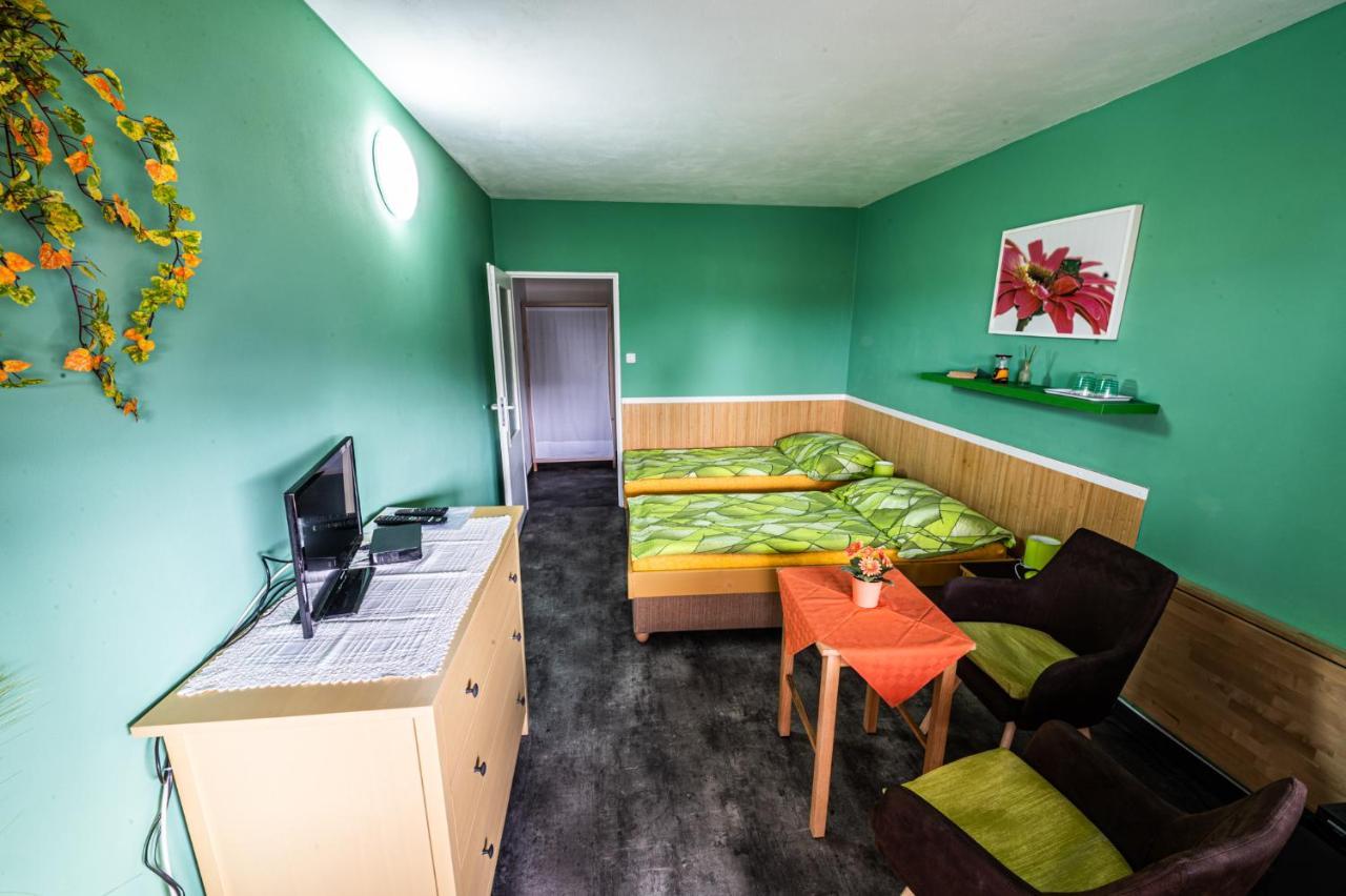 Penzion U Tulaka Dobřichovice Exterior foto